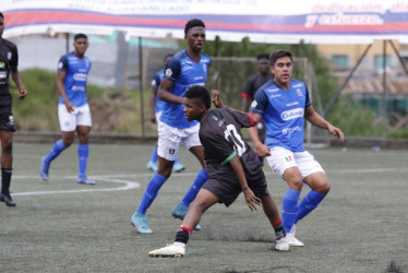 A las 12 del día se iniciará el duelo de hermanos (Once Caldas A y B) que dejará al mejor en la final de la Trigésima primera edición de la Copa La Patria BetPlay Secretaría del Deporte de Caldas.