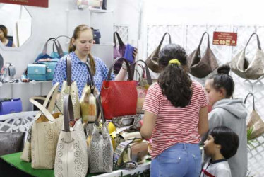 Productos nacionales e internacionales y en distintos materiales podrá observar el visitante.