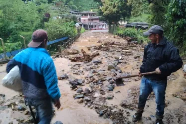 Esta es una parte de la emergencia en la vereda la honda, entre Aranzazu y Neira. 