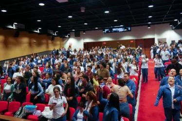 El evento para celebrar la acreditación de Enfermería de la U. Católica se realizó en el Multicentro Estrella. 