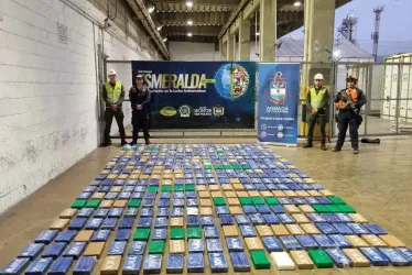 Armada Nacional incauta más de una tonelada de cocaína en el Pacífico