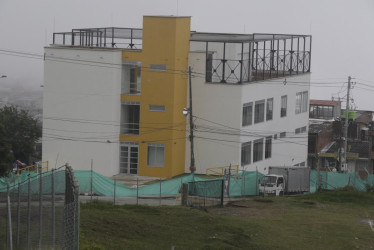 Los 596 estudiantes de la Institución Educativa La Linda, de la zona rural de Manizales, esperan que les completen las plazas administrativas.