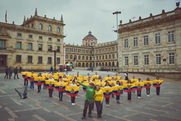 La presentación de la campaña Bioescuderos en la Plaza de Bolívar de Bogotá. 