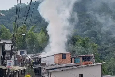Sitio del incendio en La Carrilera (Manizales).