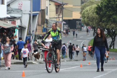 En la Santander comienza a las 8 a.m. En los barrios, a las 9 a.m. Ambas actividades terminan al mediodía.