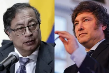 Gustavo Petro, presidente de Colombia, y Javier Milei, candidato presidencial argentino del partido ultraderechista La Libertad Avanza.