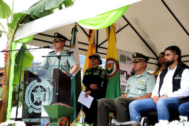 Uniformados de la Policía y el Ejército están dispuestos a patrullar centros poblados y áreas rurales en esta cosecha cafetera que se avecina en Caldas. El Plan Cosecha 2023 'Más cerca del campo' busca garantizar la seguridad de los campesinos en esta temporada de fin de año.