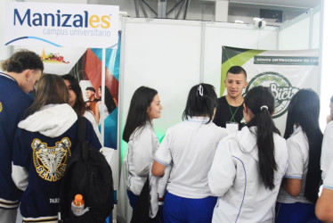 Las exposiciones despertaron interés en los estudiantes.