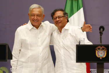 ManueL López Obrador y Gustavo Petro