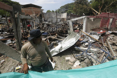 La estación de Policía en el corregimiento de Timba (Cauca) atacada por un carro bomba este miércoles. 