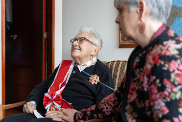 En septiembre, Maruja Vieira recibió la Orden Nacional al Mérito en el grado de Gran Cruz, otorgada por la Cancillería de la República.