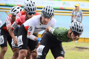 Pablo Felipe Marín, de Manizales, se coronó ayer como ganador de los mil metros sprint del patinaje de los Juegos Nacionales, en el Patinódromo el Bosque Popular El Prado.