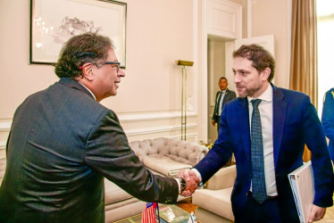 Gustavo Petro y Jon Finer, consejero principal adjunto de Seguridad Nacional de Estados Unidos,  también reafirmaron el compromiso de ambos países para "abordar la migración internacional irregular internacional de una manera segura, ordenada y humana a través de un enfoque regional".