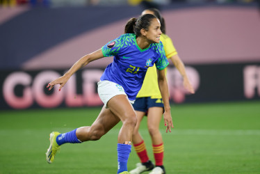 La brasileña Duda Santos marcó en el minuto 5 el único gol del partido de su selección contra Colombia, en la Copa de Oro que se disputa en Estados Unidos.