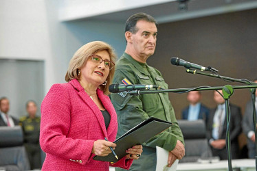 La fiscal general encargada, Martha Janeth Mancera, y el director de la Policía, el general William René Salamanca, detallaron ayer en una rueda de prensa que esta red estaría encargada de la entrada irregular de, por lo menos, el 80% de la mercancía de contrabando que se mueve por los puertos del país.