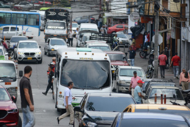 Transeúntes y conductores ven con buenos ojos la movilidad de la ciudad. No obstante, en el barrio Alta Suiza, el Centro y el parque Liborio siguen los reportes por mal parqueo. Piden a la Administración municipal tomar medidas para los infractores en estos sectores.