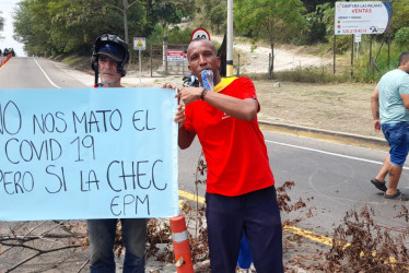 El grupo de manifestantes recorrió ayer las calles del municipio.