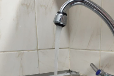 La Alcaldía publicó esta foto en sus redes sociales para mostrar que ya está llegando agua a las viviendas de Villamaría.