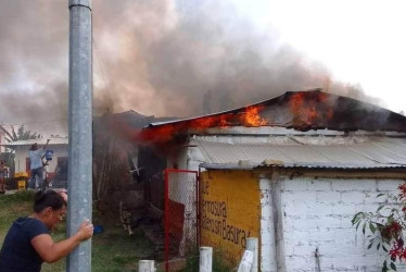 Esta es la vivienda que fue consumida por las llamas en Quinchía (Risaralda).