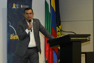 Julio Enrique Guevara Jaramillo, director del Invías en Caldas, participó este miércoles (horas antes de ser capturado) en un conversatorio sobre la futura concesión de las vías del Eje Cafetero.