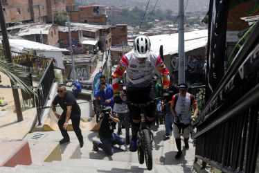 El deportista extremo colombiano Javier Zapata, cinco veces Récord Guinness de Biketrial.