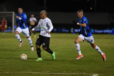 El extremo Michael Barrios debutó este lunes con el Once Caldas.