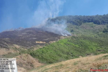 Parte de lo incendiado.