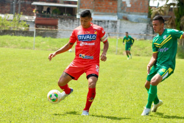 Jhony Vasquez regresó a las canchas después de superar una larga lesión. Este miércoles estuvo en los amistosos donde el Pereira enfrentó al Deportes Quindío. 