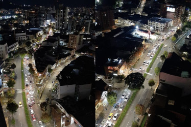 Caravana en la avenida Santander de Manizales.