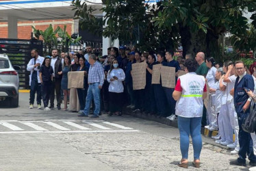 La manifestación este lunes en el Hospital Departamental Universitario Santa Sofía.