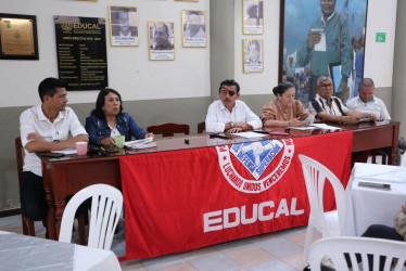 "Creemos en el modelo, solo que hay algunos actores que no permiten que este modelo avance", declara Juan Carlos Martínez, presidente del sindicato Educadores Unidos de Caldas.