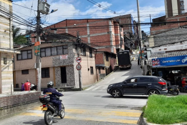 Esta es la calle que según los residentes es usada de parqueadero. 