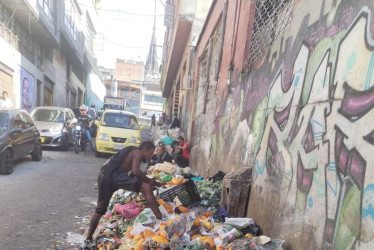 "La responsabilidad es de todos y cuando algún actor falla esto influye en la prestación del servicio", dice Juan Carlos Quintero Naranjo, gerente general de Emas. Así se encuentra la carrera 17 con calle 22A en el sector de la Galería.