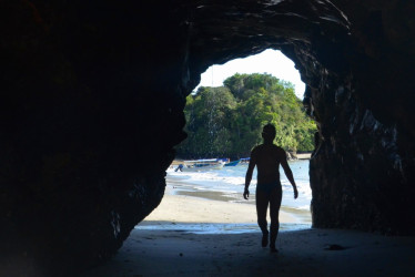 Playa ubicada en el Parque Natural Urumba Bahía Málaga, un tesoro del Pacífico colombiano.