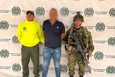 Alias El Mecánico, del Estado Mayor Central (Emc), fue capturado. Es acusado de operar drones para realizar ataques contra la población y la fuerza pública en Nariño.