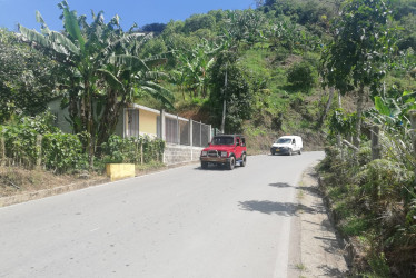 En su mayoría, son carros pequeños los que utilizan la vía entre Riosucio (Caldas) y Jardín (Antioquia). Conductores de vehículos pesados no se arriesgan a tomar esta ruta, que está en su mayoría sin pavimentar. Así mismo está la vía Supía-Caramanta.