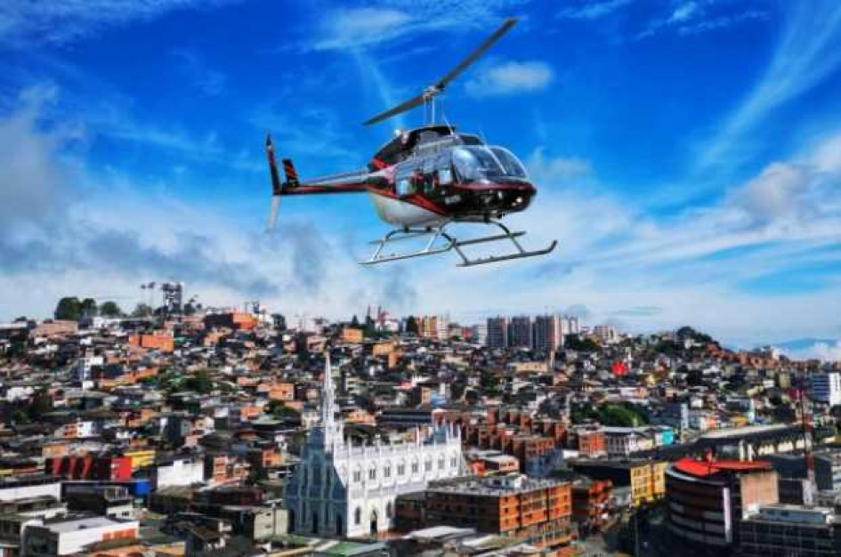 Lleve la experiencia de volar a otro nivel. Fly Colombia City Tour está ofertando por temporada de Ferias sobrevuelos por la ciudad. Lleve la experiencia de volar a otro nivel. Fly Colombia City Tour está ofertando por temporada de Ferias sobrevuelos por la ciudad.