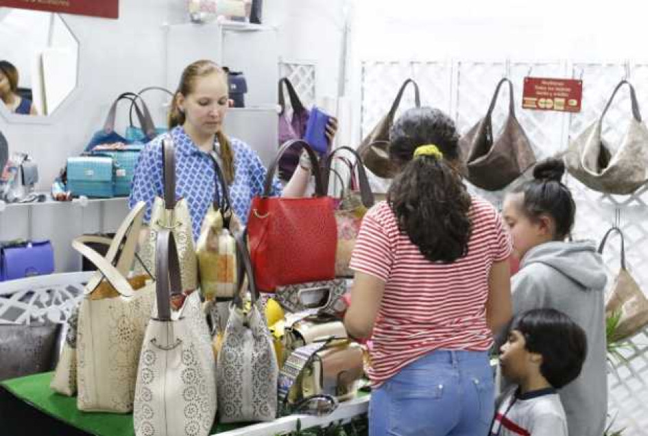 Productos nacionales e internacionales y en distintos materiales podrá observar el visitante. Productos nacionales e internacionales y en distintos materiales podrá observar el visitante.