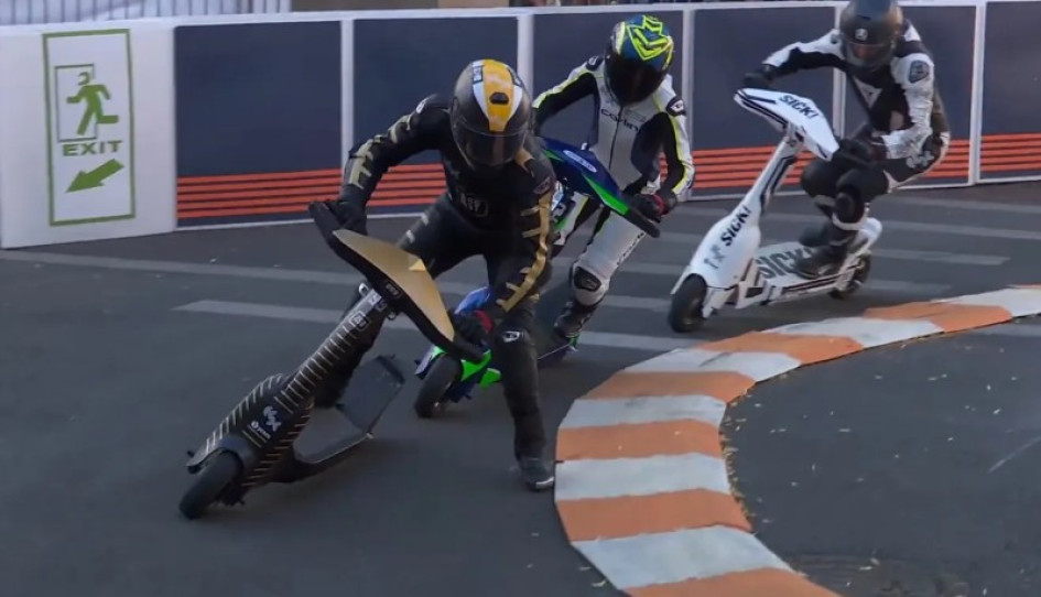 Competencia novedosa se verá hoy en el Bosque Popular con las patinetas. Competencia novedosa se verá hoy en el Bosque Popular con las patinetas.