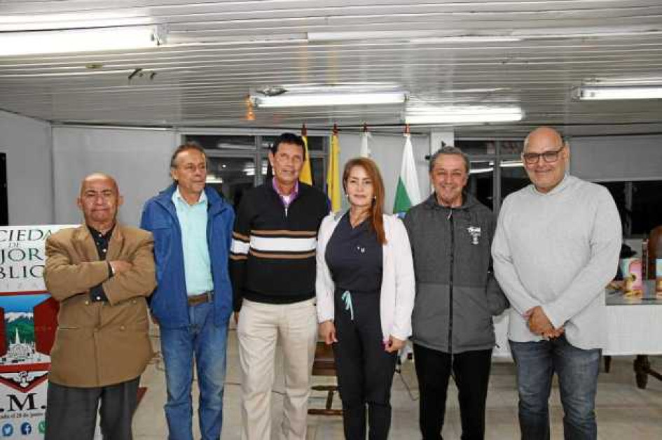 Fotos/Argemiro Idárraga/LA PATRIA    Mario Sepúlveda, Guillermo Valencia, Humberto Salazar, Elvia Lucy Holguin, Esteban Jaramillo y Juan José Raygoza.