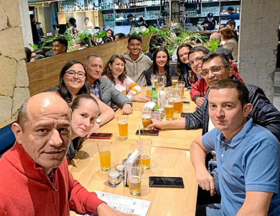 Foto | LA PATRIA Osvaldo Hernández, Elizabeth Restrepo, Laura Henao, Darío Augusto Cardona, Martha Lucía Gómez, Luis Fernando Trejos, Sofía Gómez, Andrés Villamizar, Santiago Zapata, Juan Carlos Layton y Óscar Giraldo, se reunieron en el restaurante Danta, en un encuentro de amigos.