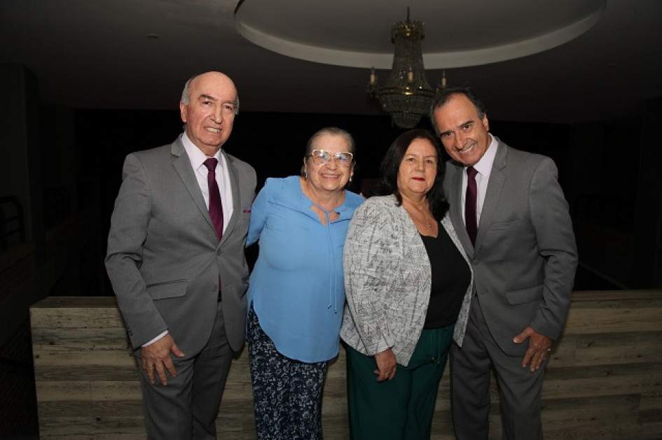 Nilbio Uribe Vélez, Martha Lucía Quintero, Luz María Salazar y Fernando Uribe. Nilbio Uribe Vélez, Martha Lucía Quintero, Luz María Salazar y Fernando Uribe.