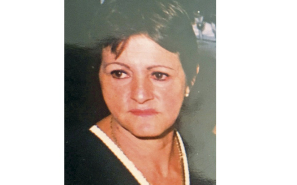 Hermana querida, un año más de tu partida, nunca te olvidaré, por el gran amor que te tuve, como estas al lado de Dios y la Virgen linda, siempre me llena de tranquilidad. De su hermana Melba Grajales