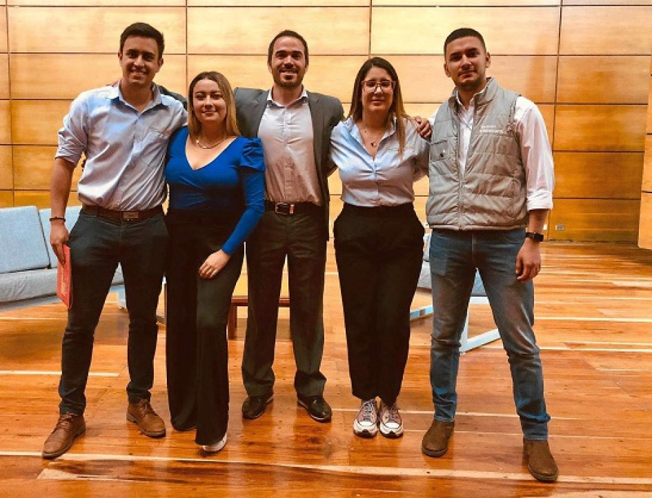 Foto | Cortesía | LA PATRIA Grupo de trabajo de Manizales Cómo Vamos: Mateo Becerra Restrepo, integrante de la línea técnica; Mariana Corredor Lucuara, líder de proyectos sociales; Daniel Hurtado Cano, director; Margarita María Laverde Galvis, líder de comunicaciones; y Gabriel Alfonso Mogollón Rojas, líder técnico del programa. Foto | Cortesía | LA PATRIA Grupo de trabajo de Manizales Cómo Vamos: Mateo Becerra Restrepo, integrante de la línea técnica; Mariana Corredor Lucuara, líder de proyectos sociales; Daniel Hurtado Cano, director; Margarita María Laverde Galvis, líder de comunicaciones; y Gabriel Alfonso Mogollón Rojas, líder técnico del programa.
