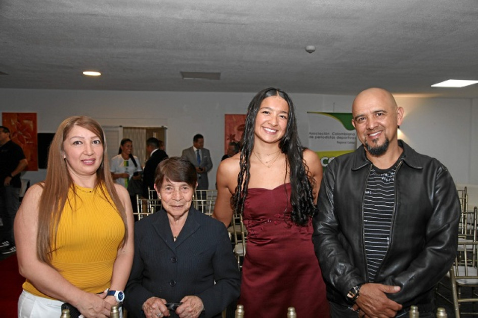 Fotos | Argemiro Idárraga | LA PATRIA Claudia Andrea Hurtado, Martha Lucía Hurtado, Estefania Gómez Hurtado y Rubén Darío Gómez. Fotos | Argemiro Idárraga | LA PATRIA Claudia Andrea Hurtado, Martha Lucía Hurtado, Estefania Gómez Hurtado y Rubén Darío Gómez.