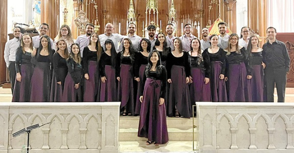 Foto | cortesía | LA PATRIA El Coro Cámara Umbra se presentó en la Basílica Menor de la Inmaculada Concepción con los solistas: Sofía Salazar Otlávaro, Dolly Muñoz Enríquez, Tomás Castaño Saavedra, Carlos Andrés Herrera Osorio, Juan Estaban Isaza Gaviria y Alejandro Aguirre González. En el piano Julián Castro Palacios y Samuel Muñoz Enríquez al lado de la directora, Jenny Moreno Castaño, y profesores del Departamento de Música de la Universidad de Caldas. Foto | cortesía | LA PATRIA El Coro Cámara Umbra se presentó en la Basílica Menor de la Inmaculada Concepción con los solistas: Sofía Salazar Otlávaro, Dolly Muñoz Enríquez, Tomás Castaño Saavedra, Carlos Andrés Herrera Osorio, Juan Estaban Isaza Gaviria y Alejandro Aguirre González. En el piano Julián Castro Palacios y Samuel Muñoz Enríquez al lado de la directora, Jenny Moreno Castaño, y profesores del Departamento de Música de la Universidad de Caldas.