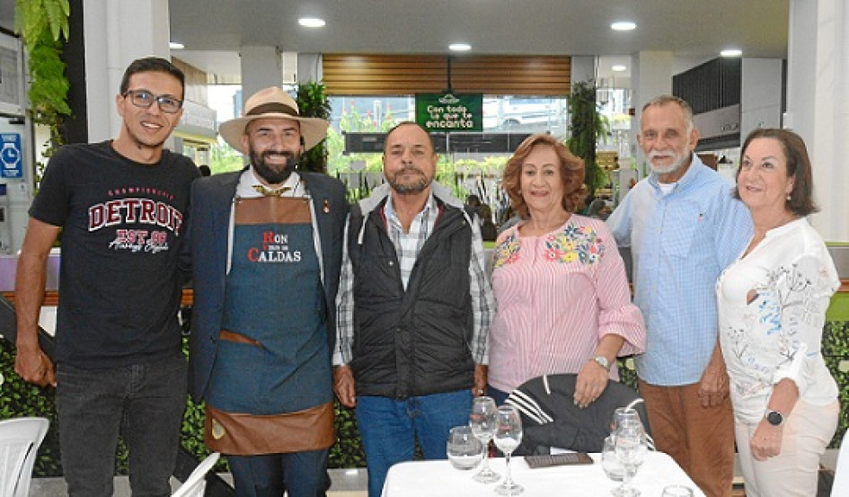 Fotos | Freddy Arango | LA PATRIA Diego Sánchez, Héctor Bernal, Antonio Giraldo, Rocío Idárraga, Wílmar Castaño y Cecilia Castaño. Fotos | Freddy Arango | LA PATRIA Diego Sánchez, Héctor Bernal, Antonio Giraldo, Rocío Idárraga, Wílmar Castaño y Cecilia Castaño.