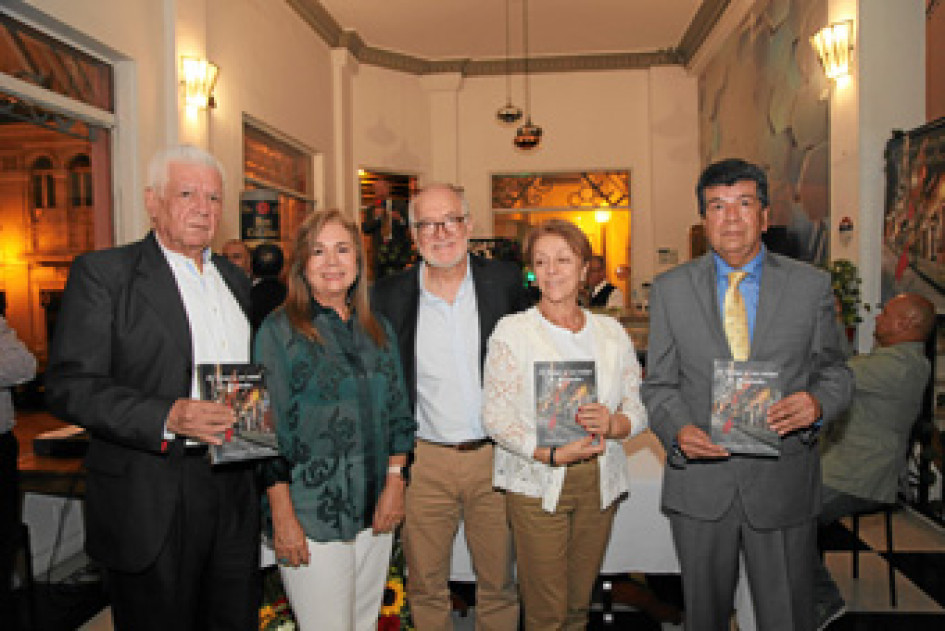 Fotos | Argemiro Idárraga | LA PATRIA Marino Vega Cardona, Gloria Rocio Vega Cardona, Guido Echeverri Piedrahíta, Ana María Jaramillo y Miguel Ángel Vega Cardona. Fotos | Argemiro Idárraga | LA PATRIA Marino Vega Cardona, Gloria Rocio Vega Cardona, Guido Echeverri Piedrahíta, Ana María Jaramillo y Miguel Ángel Vega Cardona.