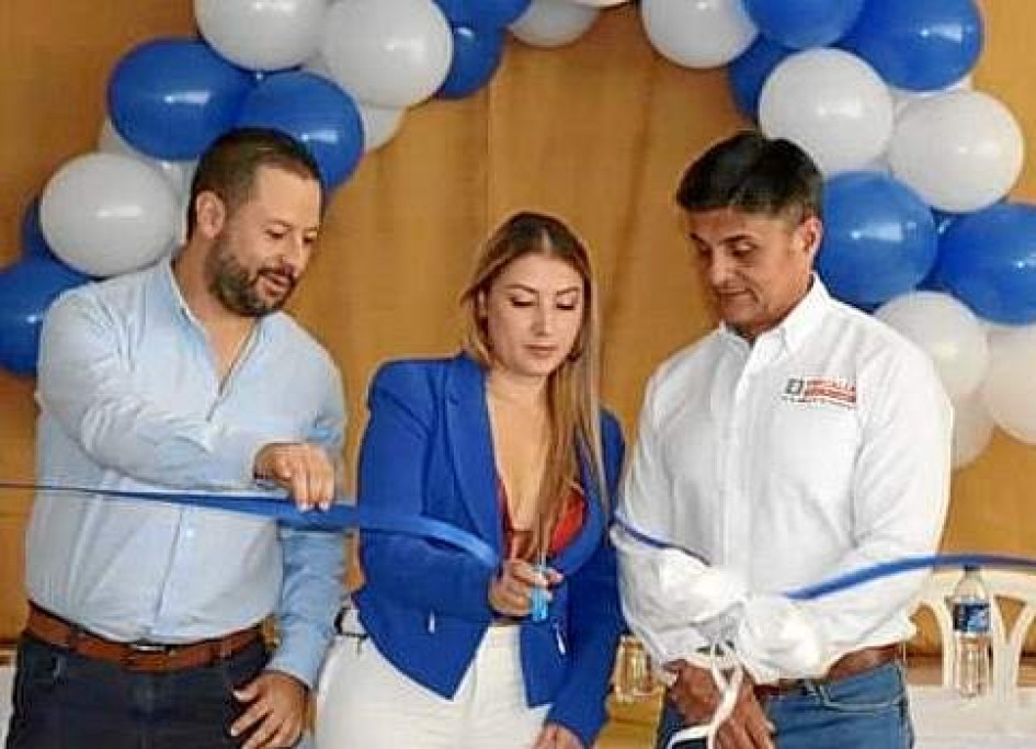 Foto| Alcaldía Pácora |LA PATRIA Se instaló el Punto de Atención de la Fiscalía General de la Nación en Pácora. El alcalde, Andrés Duque Osorio, firmó un convenio interinstitucional con Armando Castrillón Grajales, director Seccional del ente acusador. Los acompaña María Camila Muñoz Bedoya, secretaria General y de Gobierno de Pácora. El punto funcionará en la sede de la Secretaría General y de Gobierno y servirá para radicar denuncias. Foto| Alcaldía Pácora |LA PATRIA Se instaló el Punto de Atención de la Fiscalía General de la Nación en Pácora. El alcalde, Andrés Duque Osorio, firmó un convenio interinstitucional con Armando Castrillón Grajales, director Seccional del ente acusador. Los acompaña María Camila Muñoz Bedoya, secretaria General y de Gobierno de Pácora. El punto funcionará en la sede de la Secretaría General y de Gobierno y servirá para radicar denuncias.