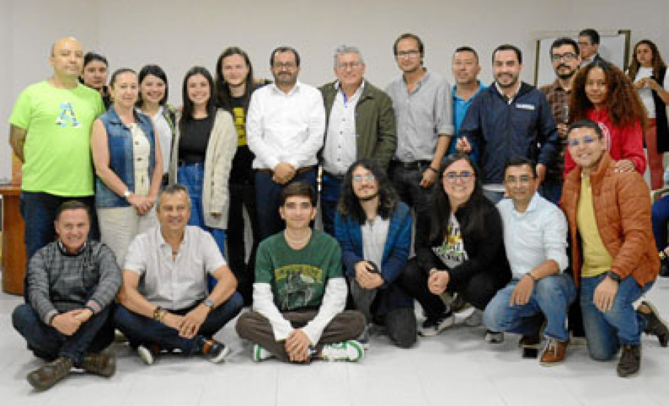 Diego Fernando Hidalgo, Margaret Sánchez, Martha Lucía Gómez, Liset Espinoza, Sofía Gómez, Andrés Villamizar, Fernando-Alonso Ramírez, Virgilio López, Óscar Veiman Mejía, James Sánchez, David Fernando Muñoz, Juan Carlos Hómez, Diana Vidal, Freddy Arango, Juan Luis Taborda, Alejandro Calderín, Mateo Álvarez, Laura Henao, Juan Carlos Layton y Santiago Zapata. Diego Fernando Hidalgo, Margaret Sánchez, Martha Lucía Gómez, Liset Espinoza, Sofía Gómez, Andrés Villamizar, Fernando-Alonso Ramírez, Virgilio López, Óscar Veiman Mejía, James Sánchez, David Fernando Muñoz, Juan Carlos Hómez, Diana Vidal, Freddy Arango, Juan Luis Taborda, Alejandro Calderín, Mateo Álvarez, Laura Henao, Juan Carlos Layton y Santiago Zapata.